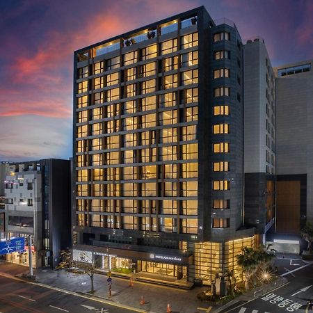 Golden Daisy Hotel Seogwipo Bagian luar foto