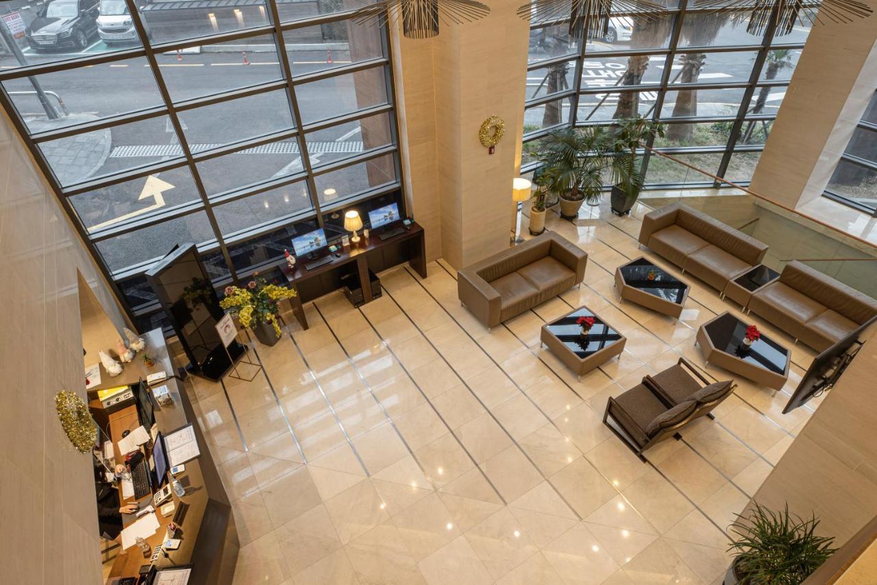 Golden Daisy Hotel Seogwipo Bagian luar foto