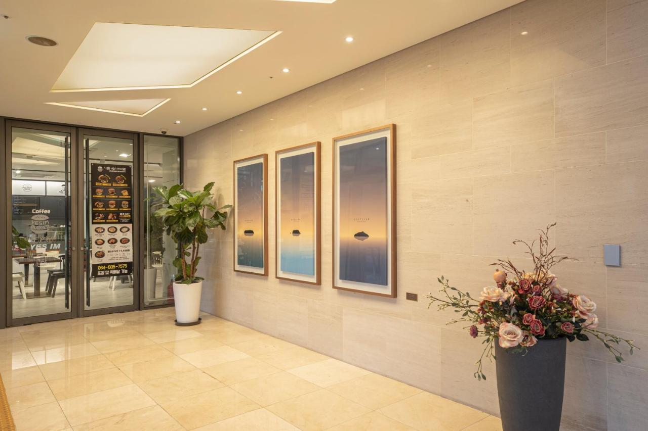 Golden Daisy Hotel Seogwipo Bagian luar foto