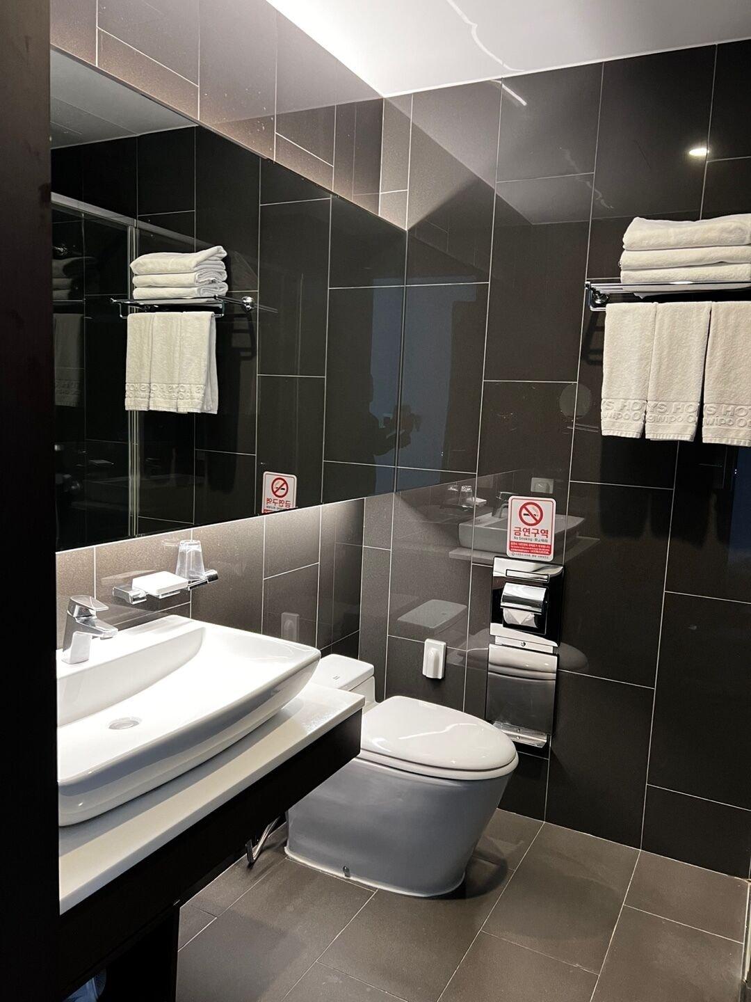 Golden Daisy Hotel Seogwipo Bagian luar foto