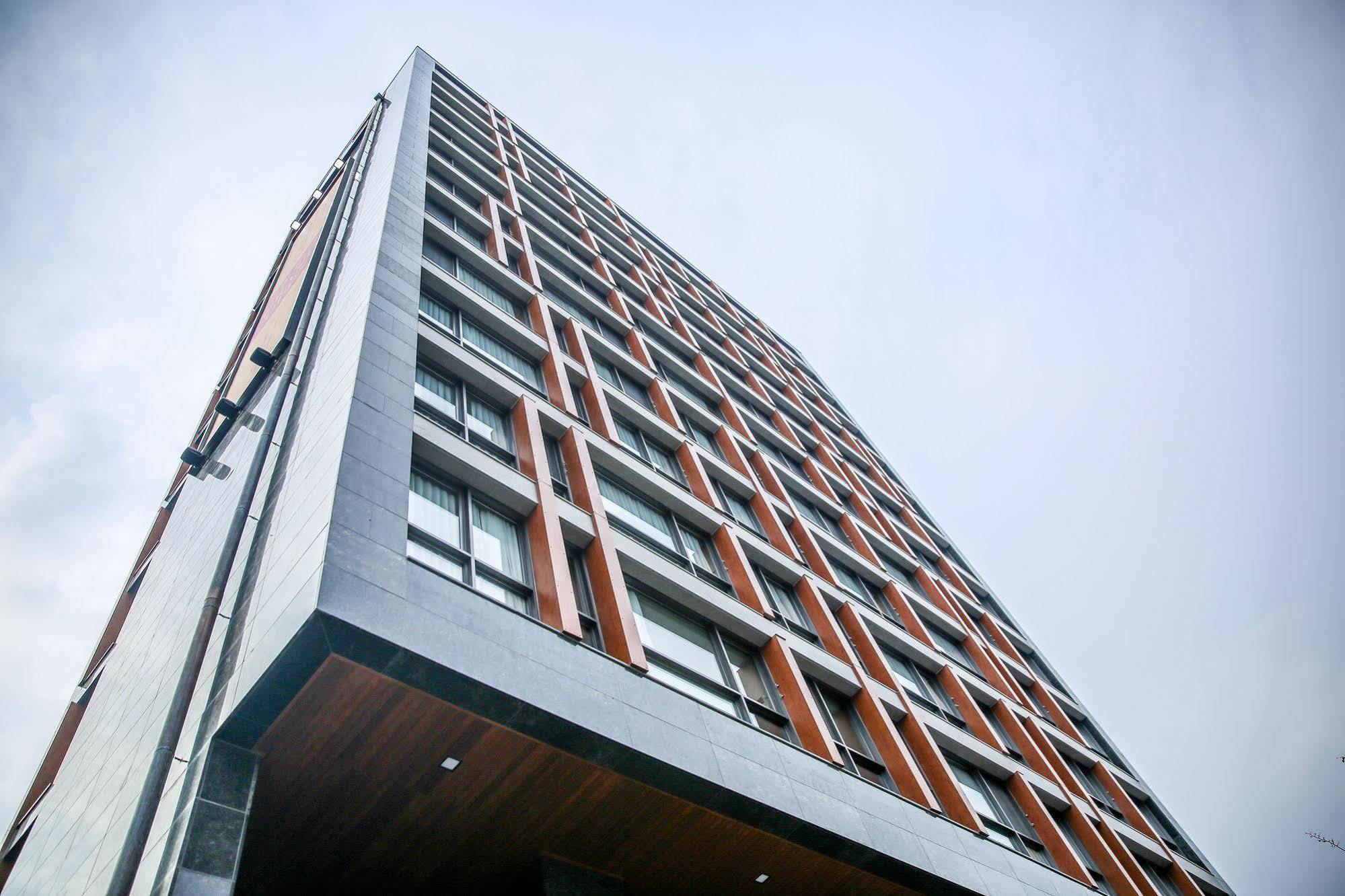 Golden Daisy Hotel Seogwipo Bagian luar foto